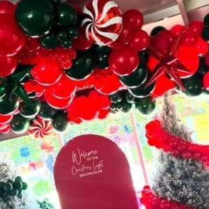 Christmas Welcome sign and balloon display at hunter valley gardens